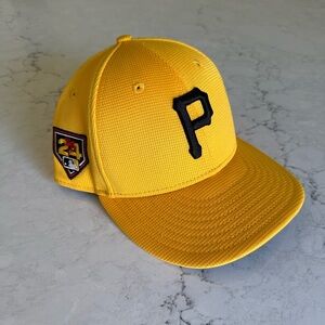 Pittsburgh Pirates New Era Yellow and Black Authentic 9FIFTY Adjustable Hat